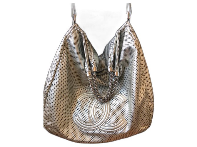 Chanel Handbags Silver hardware Leather ref.318445 - Joli Closet