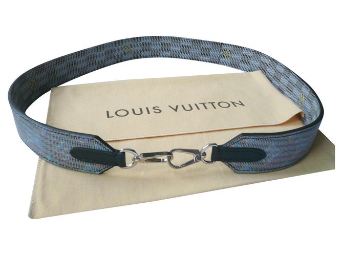 LOUIS VUITTON - Nuova borsa a mano in pelle Monogram LV POP Blu Tela  ref.318765