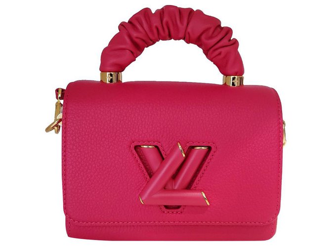 Trio pouch leather clutch bag Louis Vuitton Pink in Leather - 38091269