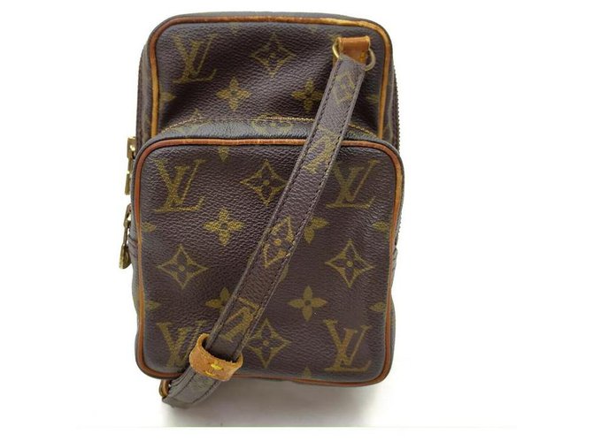 Louis Vuitton Monogram Mini  Crossbody Bag Leather ref.318912 - Joli  Closet