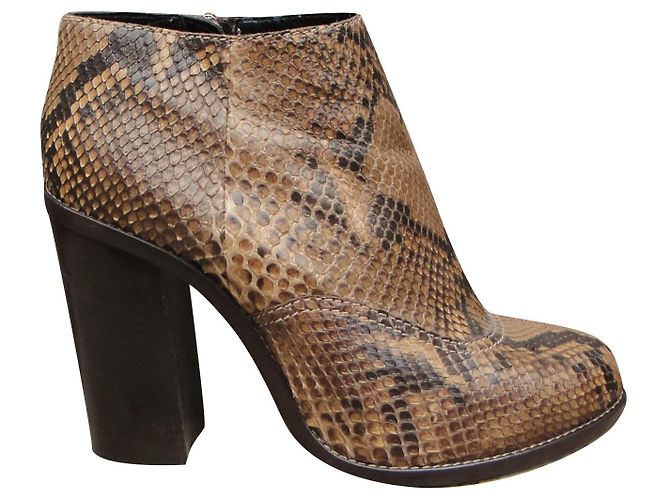 Lanvin ankle boots in python p 38 New condition Light brown