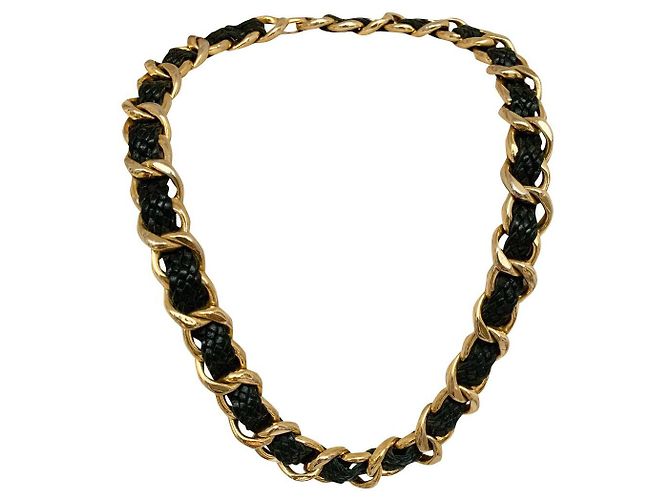 Chanel Collar icónico 90' Gold hardware