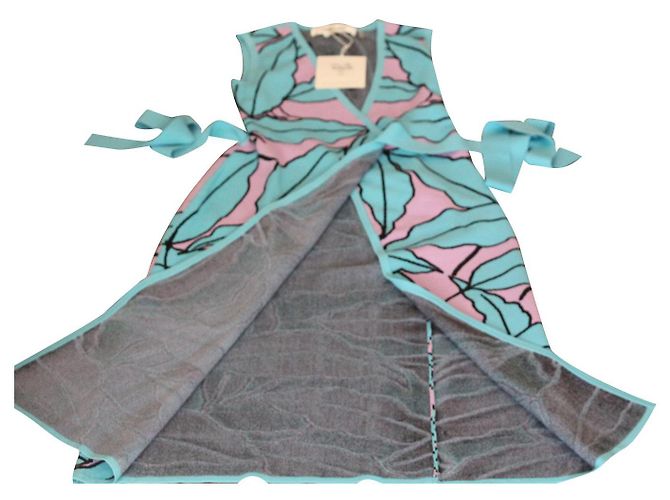 Diane Von Furstenberg Vestido longo envoltório Azul claro