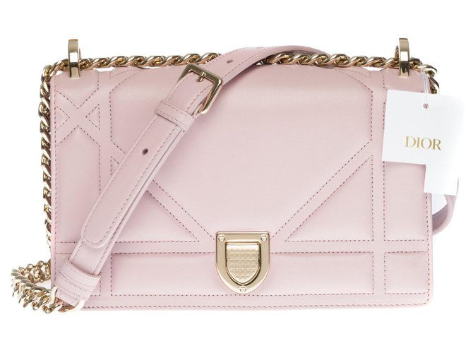 Bolsa elegante Christian Dior Diorama em pele de cordeiro rosa lilás, Garniture en métal argenté Couro  ref.320184