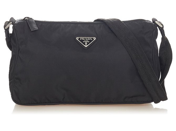 ショルダーバッグ・ポシェット PRADA BLACK NYLON SHOULDER BAG Prada - Black Re-Nylon Triangle Shoulder Bag | Mitchell Stores