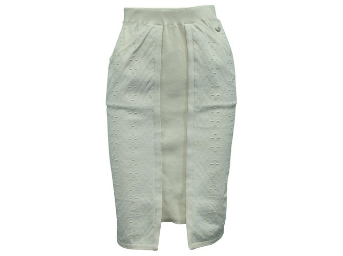 Chanel Beige Midi Quilted Skirt Flesh Cotton  ref.320548