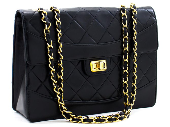 Pochette Chanel porté épaule Cuir Noir  ref.320656