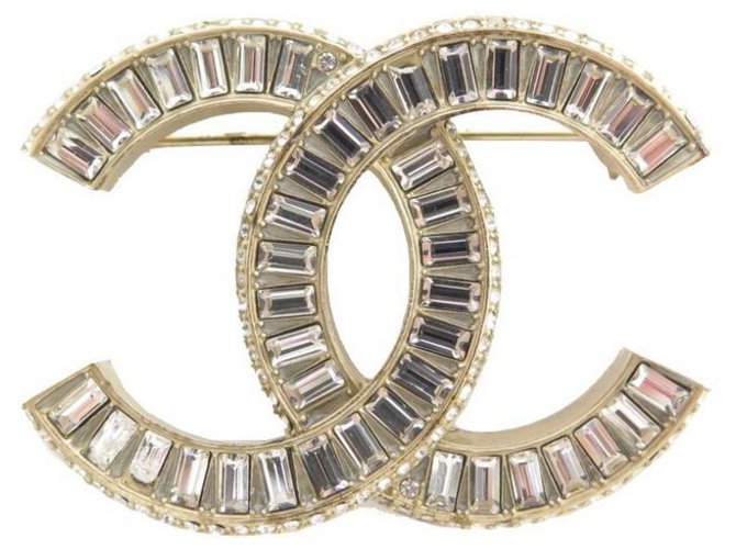 Other jewelry CHANEL BROOCH CC LOGO & STRASS IN GOLD METAL + GOLDEN BROOCH JEWEL BOX  ref.321306