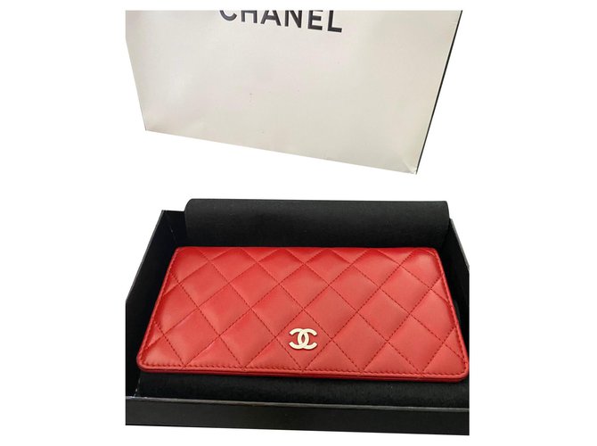 Cambon WALLET - CHANEL CARD HOLDER IN LAMB LEATHER Dark red Lambskin  ref.322069