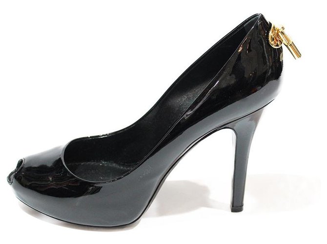 Louis Vuitton Black peep toe heels Leather ref.25505 - Joli Closet