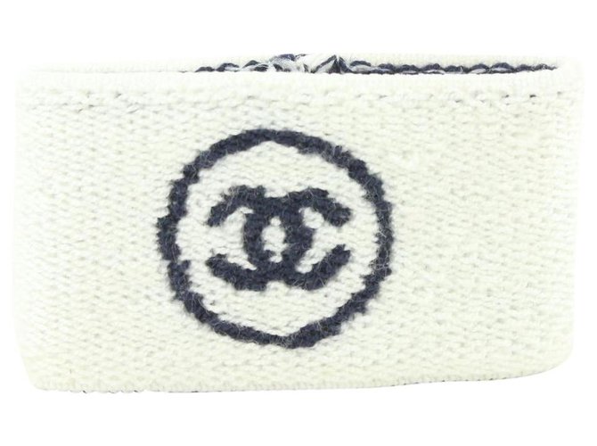 Chanel White CC Wrist Band Sweat Gym Bracelet Cuff  ref.322404