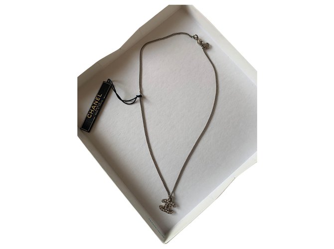 Chanel Necklaces Silvery Metal  ref.322657