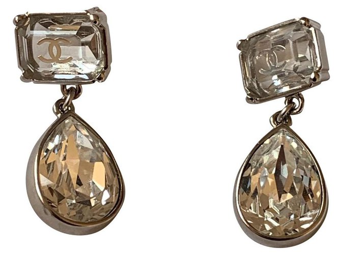 Chanel Earrings Silvery Metal  ref.322677
