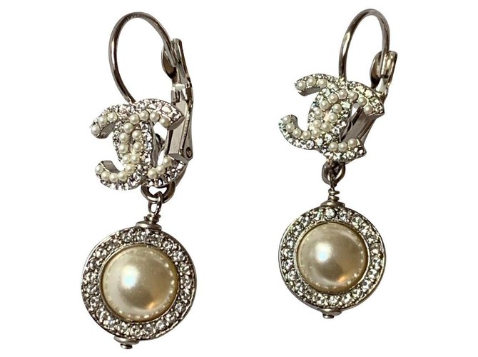 Chanel Earrings Silvery Metal  ref.322681