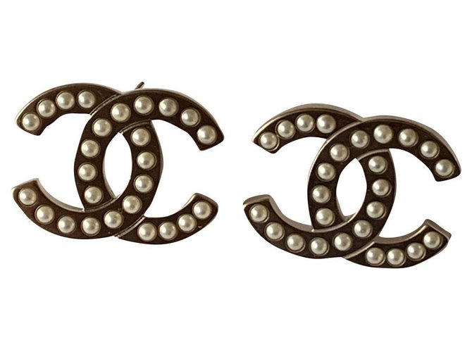 Chanel Earrings Golden Metal  ref.322682