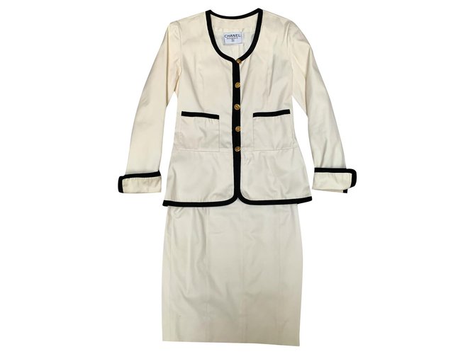 Chanel Tailleur jupe iconique 80’ Coton Noir Blanc cassé  ref.322997