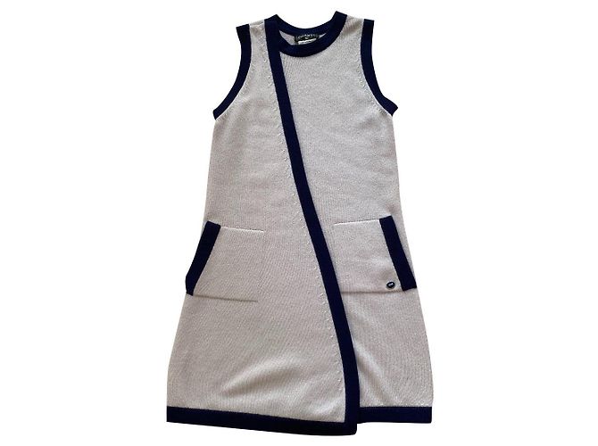 Chanel Strickkleid aus Kaschmir Lila und Marine Größe 36