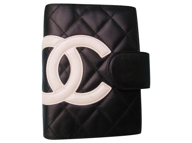 Chanel Purses, wallets, cases Black White Leather ref.323190
