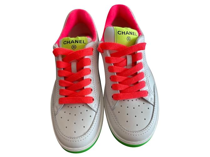 Chanel sneakers Cuir Blanc  ref.323316