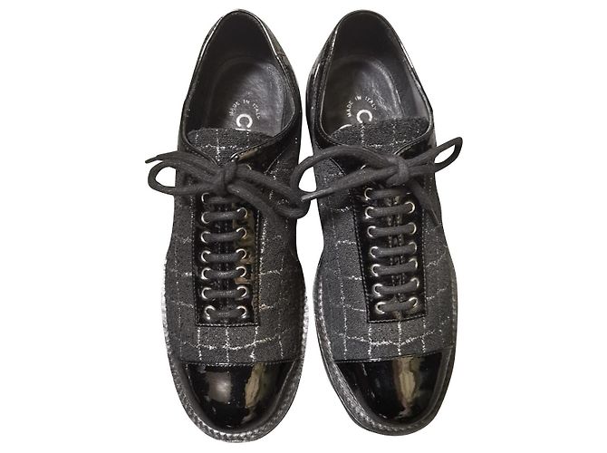 Mocassini Oxford stringati Chanel Nero Tela
