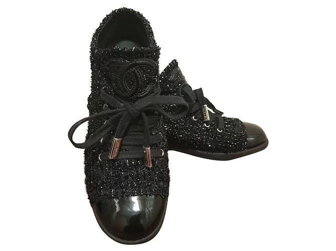 Scarpe con lacci Chanel in tweed nero taglia 39