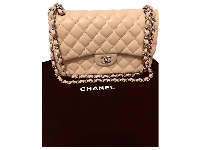 Timeless Borsa a mano Chanel Jumbo in pelle d'agnello argento