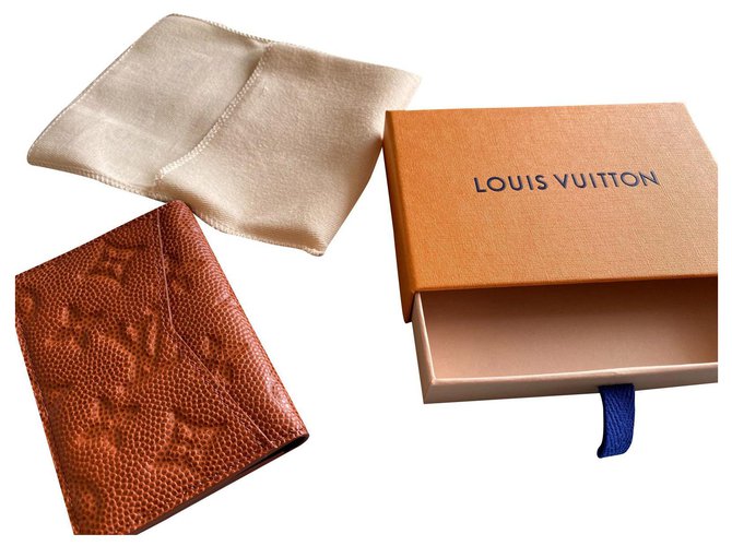 Louis Vuitton NBA Organizer Light brown Leather ref.323497 - Joli Closet