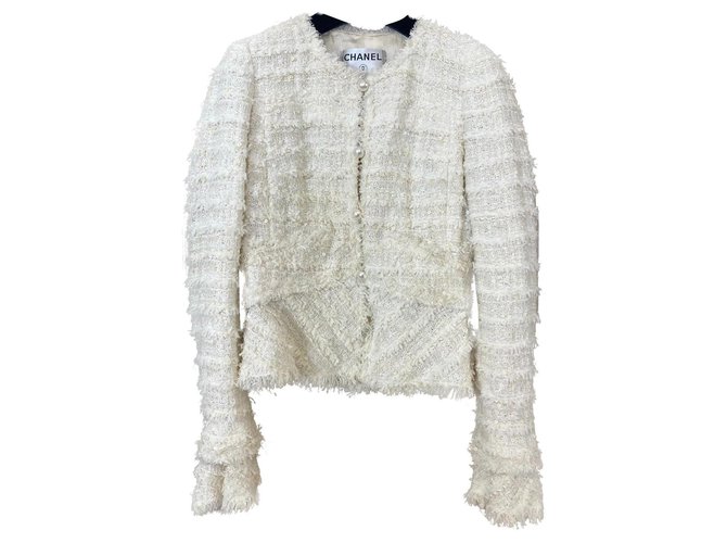 Superb Chanel jacket in white tweed and pearls ref.323516 - Joli Closet