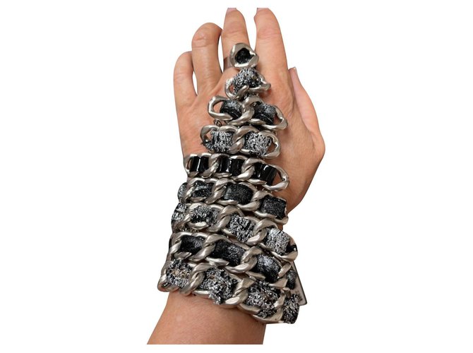 Chanel Bracelets Black Metal  ref.323597