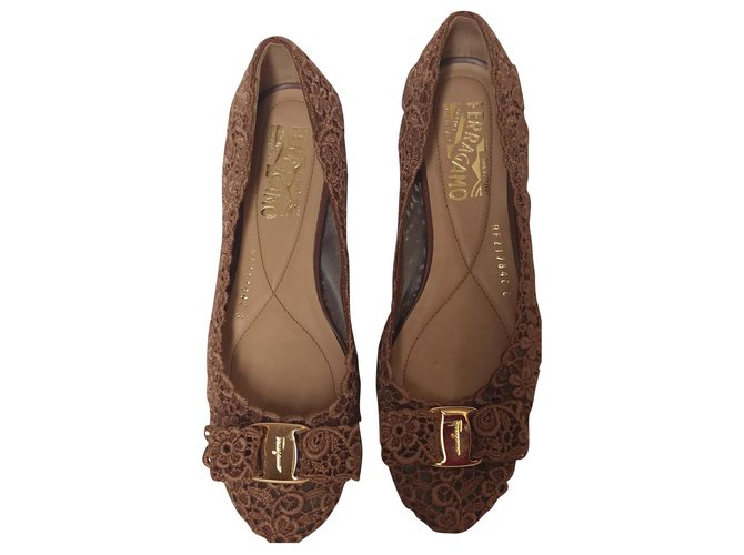 Salvatore Ferragamo Ballet flats Brown Leather Lace  ref.323625