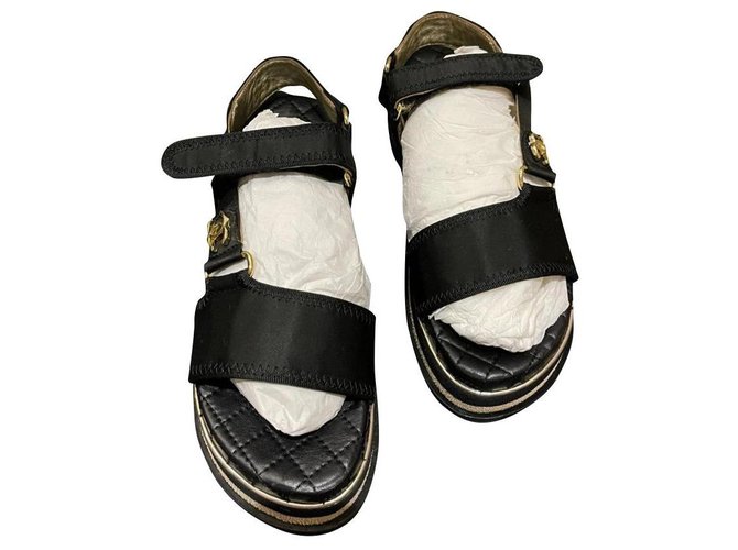 Chanel sandali chanen Nero D'oro Panno  ref.323709
