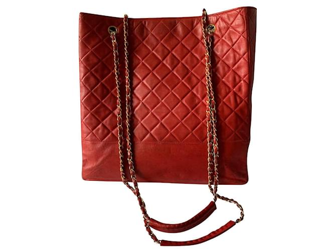 Chanel Totes Red Gold hardware Leather ref.323750 - Joli Closet