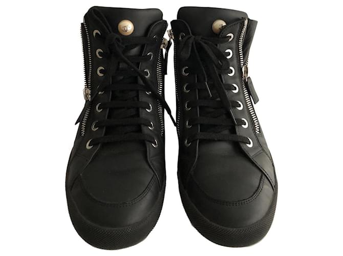 Chanel Sneakers Black Leather  ref.323756