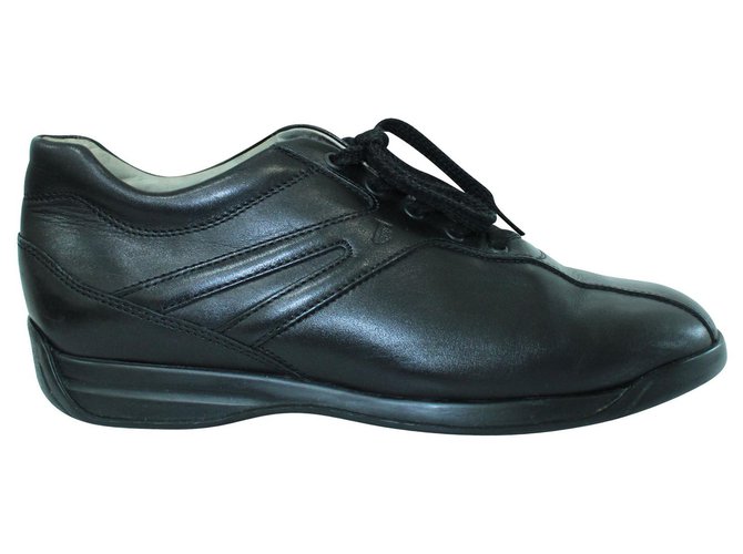 Tod's Chaussures en cuir à lacets noires  ref.324091