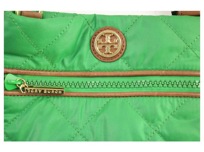 Tory Burch Bolso bandolera verde acolchado tipo bandolera Cuero ref.324614  - Joli Closet