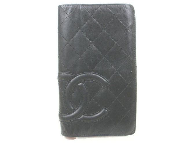 Chanel Portefeuille à rabat en yen à deux volets en cuir noir Cambon  ref.326194