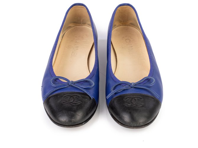 Chanel Blue/Black Leather CC Cap Toe Bow Ballet Flats Size 38 Chanel
