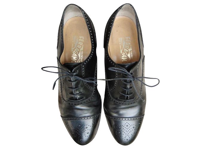 richelieu Salvatore Ferragamo p 42,5 Nero