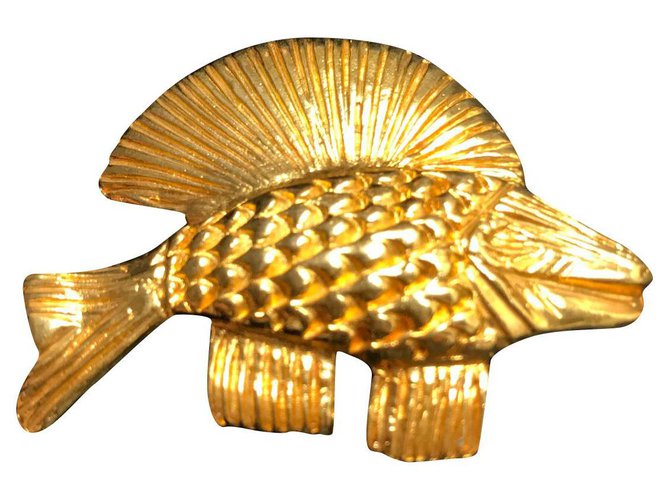 Céline Fish Golden Metal  ref.328000