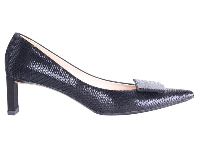 Louis Vuitton Zapatos bajos de lentejuelas negras Negro Satén  ref.328012