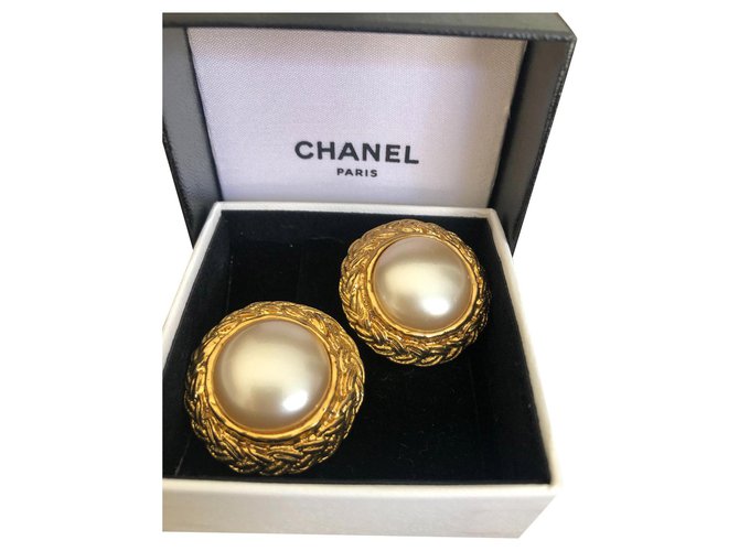 Boucles d'oreilles vintage Chanel Perle Doré  ref.328049