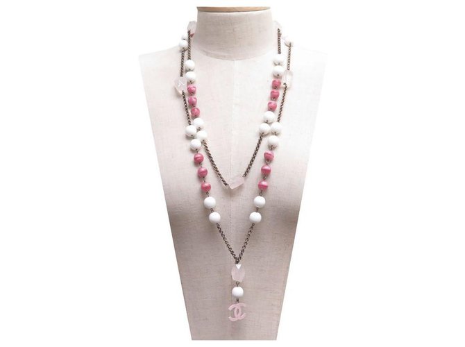 CHANEL NECKLACE PEARLS AND CC LOGO 150 CM PINK & WHITE METAL + BOX  ref.328908