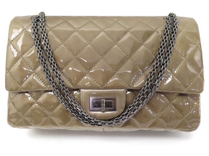 Chanel handbag 2.55 JUMBO IN PATENT LEATHER QUILTED BANDOULIERE HAND BAG Brown  ref.329324