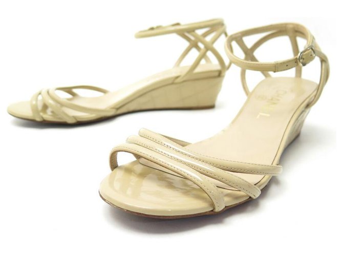 CHANEL SHOES SANDALS WEDGE WEDGES PADDED 38 PATENT LEATHER SHOES Beige  ref.329403