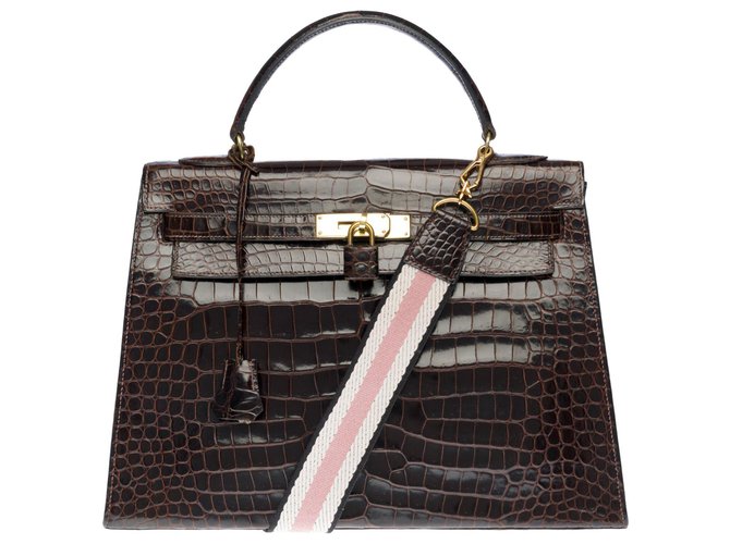 Hermès Splendida borsa Hermes Kelly 32 in Brown Porosus Crocodile, finiture in metallo placcato oro Marrone Pelli esotiche  ref.330123