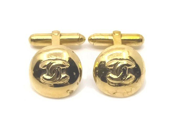Chanel Abotoaduras do logotipo Gold CC Abotoaduras Ouro branco Metal  ref.330407
