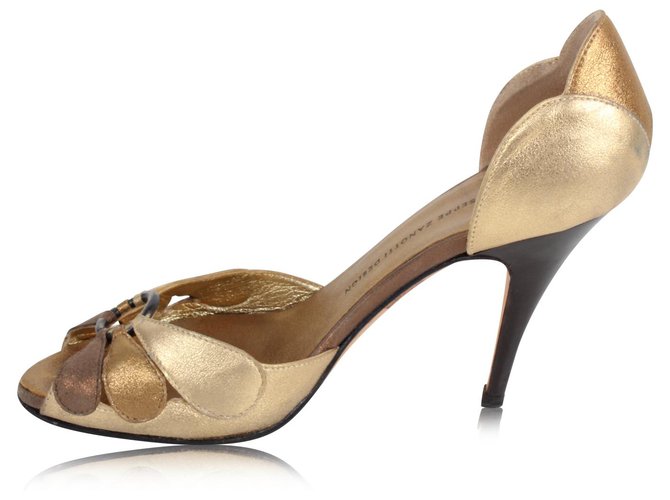 Giuseppe Zanotti sandálias de ouro Dourado Metálico  ref.330671