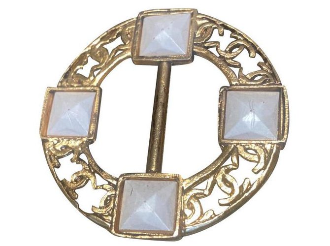 Chanel Other jewelry White Golden Metal  ref.332640