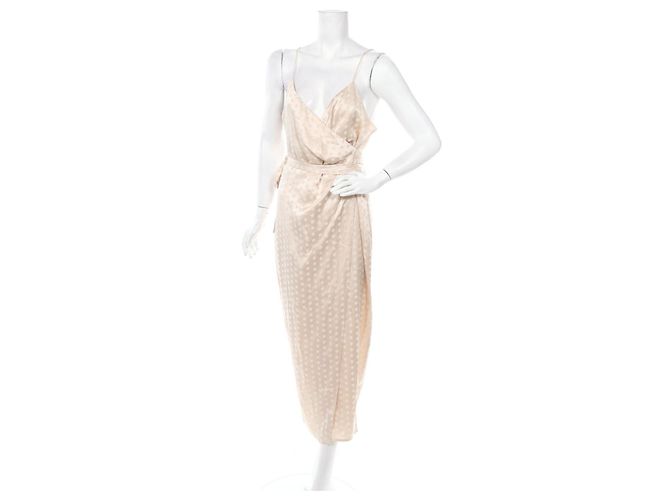 Autre Marque Bec & Bridge Plissiertes Satin Maxikleid Beige