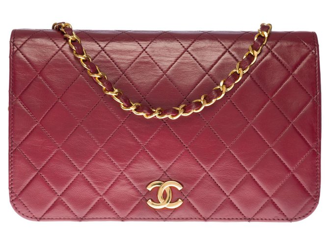 Timeless Lovely Chanel Classic Full Flap bag in burgundy quilted lambskin, garniture en métal doré Dark red Leather  ref.332791
